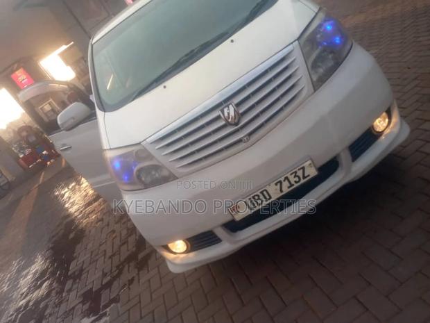 Toyota Alphard 2.4 Petrol AWD 2008 White