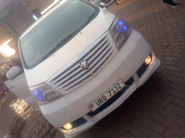 Toyota Alphard 2.4 Petrol AWD 2008 White