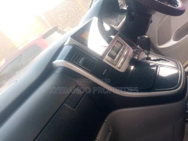 Toyota Alphard 2.4 Petrol AWD 2008 White