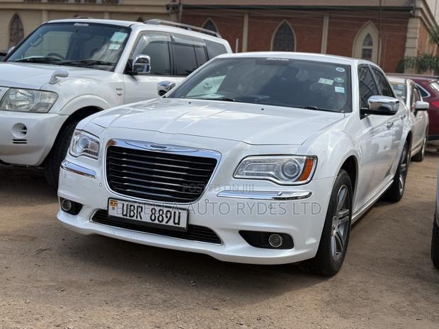 Chrysler 300C 2015 White