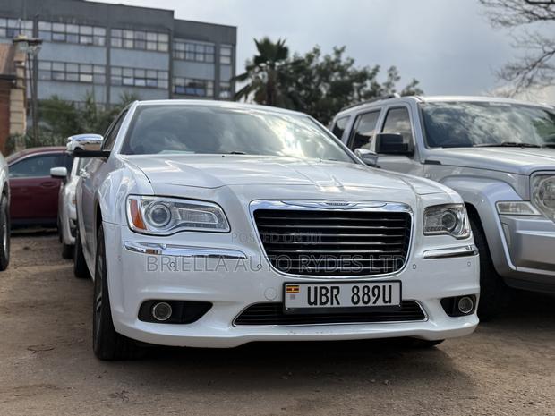 Chrysler 300C 2015 White