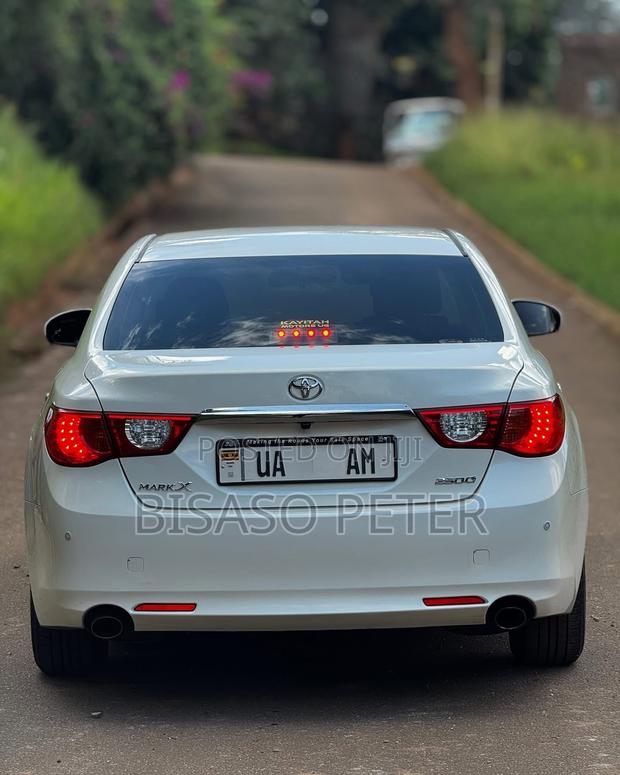 Toyota Mark X 2.5 AWD 2010 White