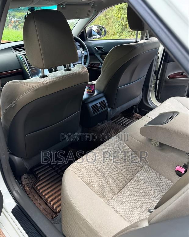 Toyota Mark X 2.5 AWD 2010 White