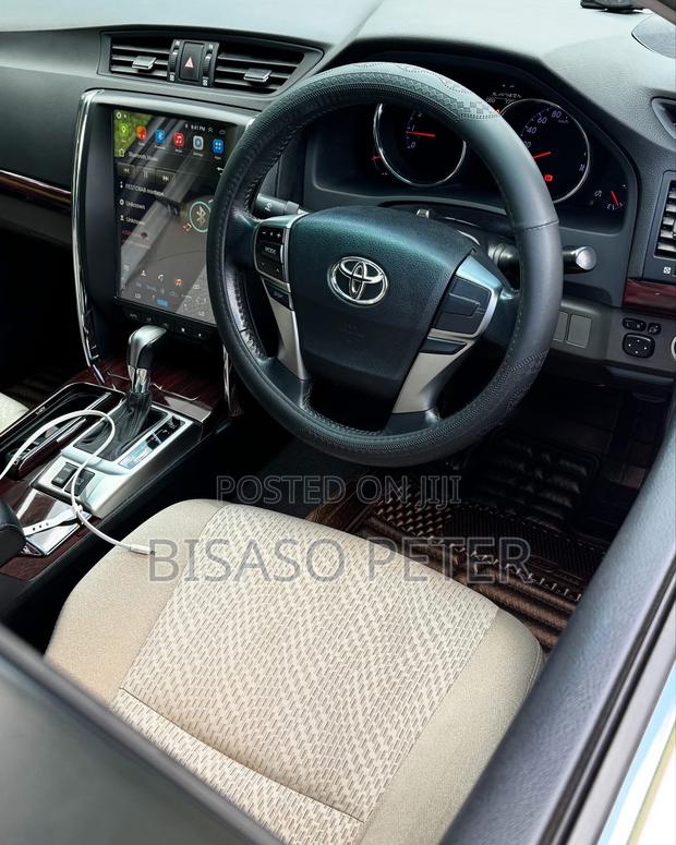 Toyota Mark X 2.5 AWD 2010 White