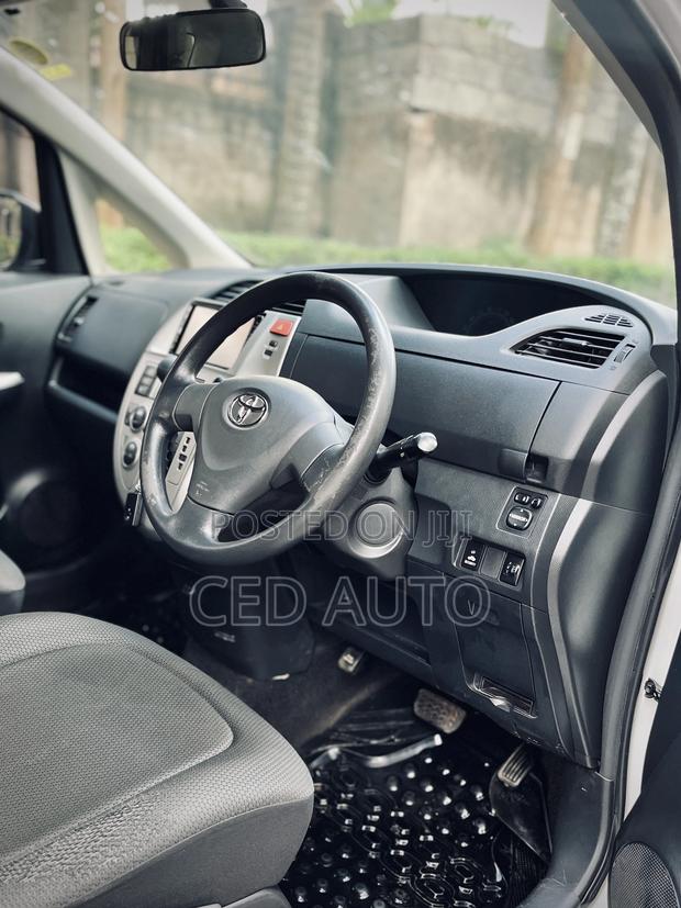 Toyota Ractis 2008 White