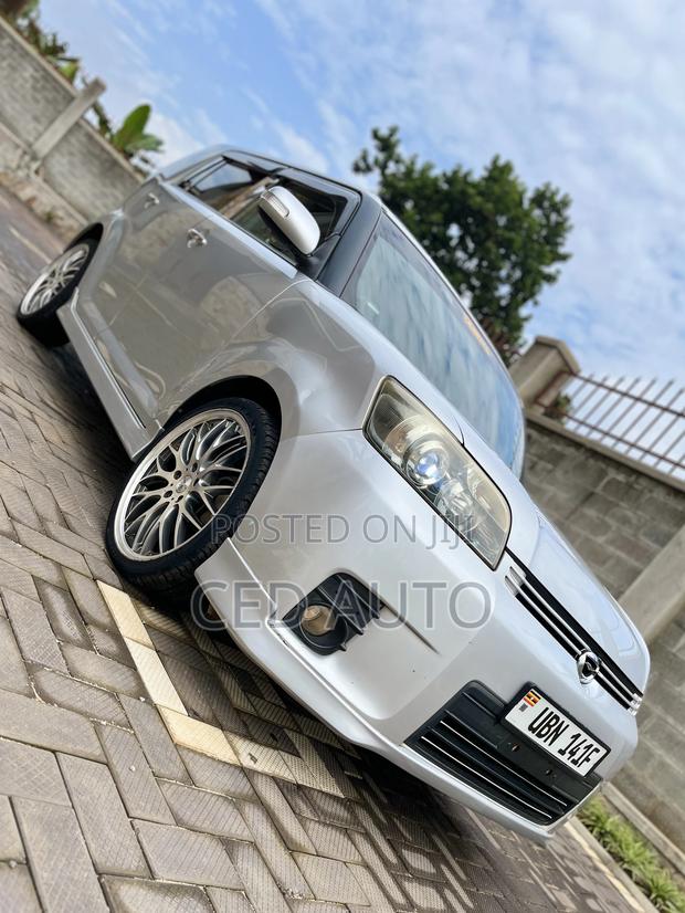 Toyota Corolla Rumion 2010 Silver