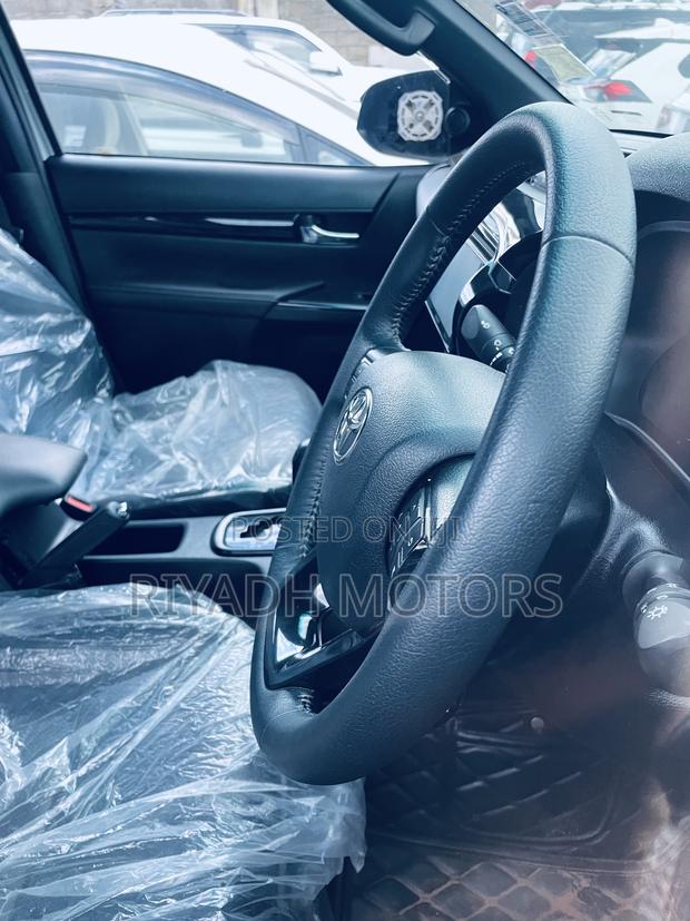 Toyota Hilux 2018 Silver