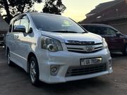 Toyota Noah 2011 White for sale