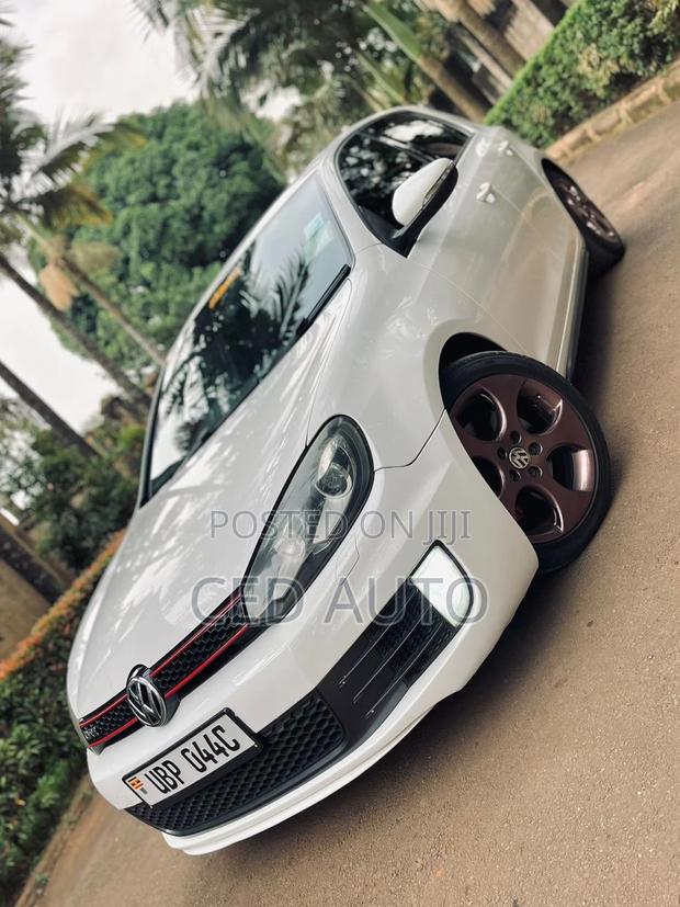 Volkswagen Golf GTI 2012 White