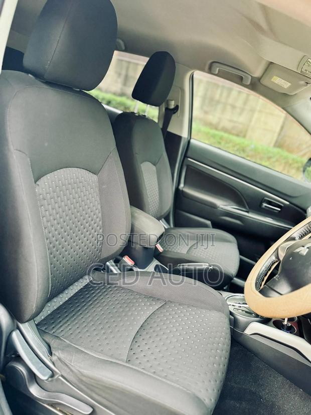 Mitsubishi RVR 2010 Silver