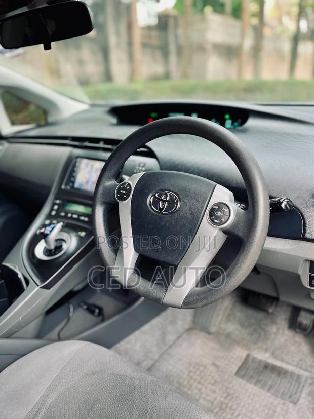 Toyota Prius 2012 Silver