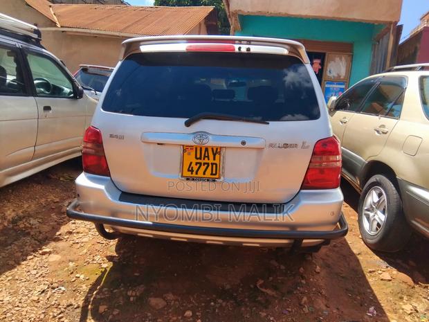 Toyota Kluger 2004 Silver