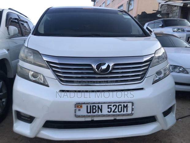 Toyota Vellfire 2016