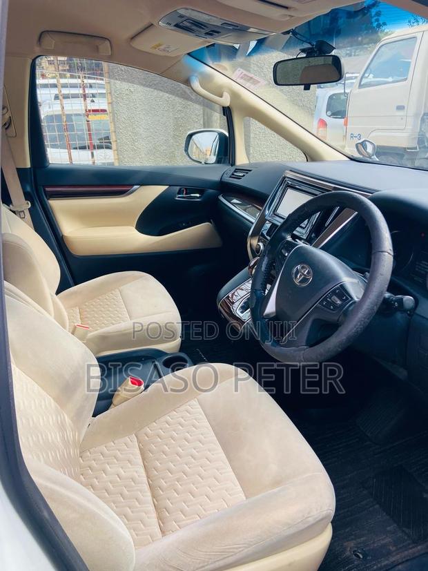 Toyota Alphard 2.5 Petrol AWD 2016 White