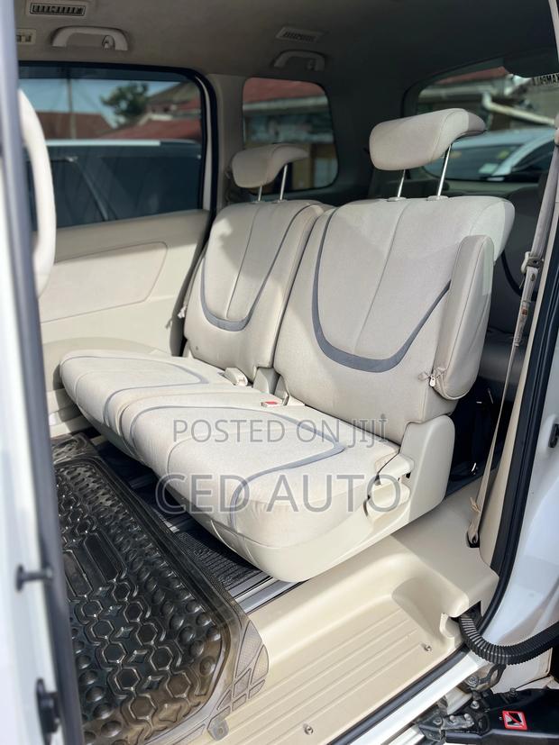 Mazda Biante 2008 White
