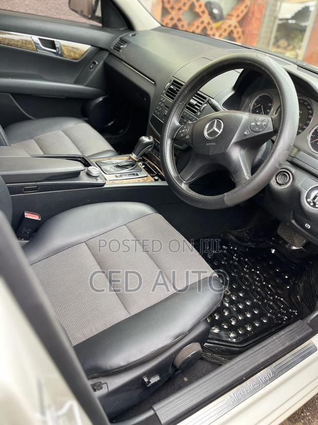 Mercedes-Benz C200 2010 White