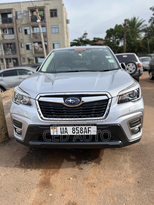 Subaru Forester 2018 Silver