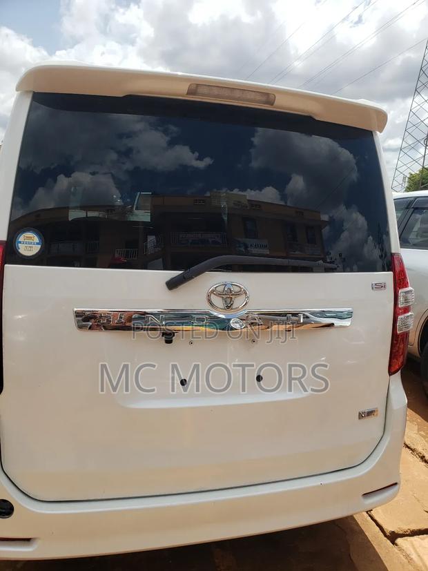 Toyota Noah 2013 White
