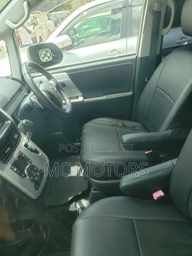 Toyota Noah 2013 White