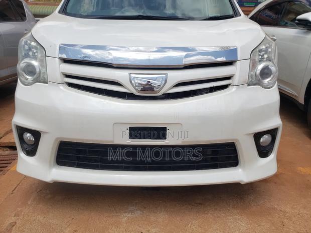 Toyota Noah 2013 White