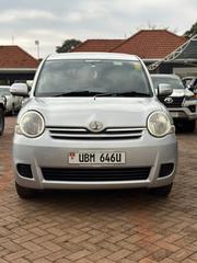 Toyota Sienta 2008 Silver for sale