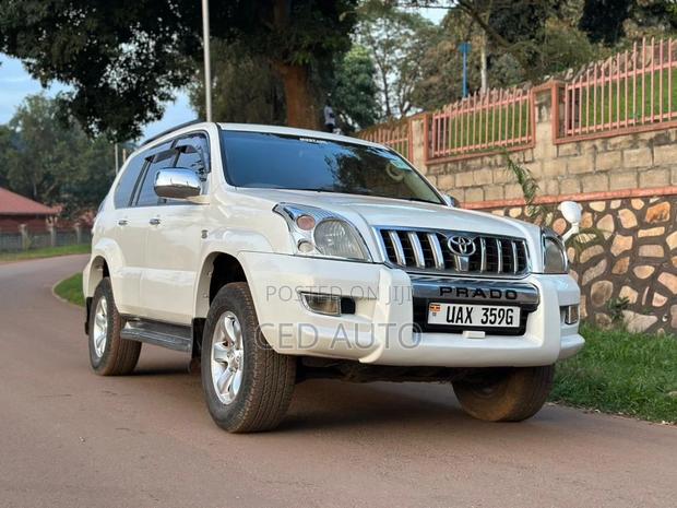 Toyota Land Cruiser Prado 2006 White