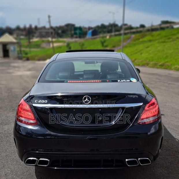 Mercedes-Benz C200 2017 Black