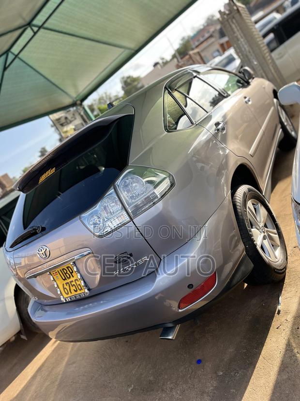 Toyota Harrier 2010 Silver