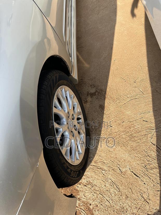 Toyota Blade 2008 Silver