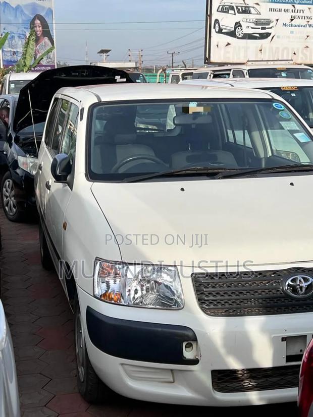 Toyota Probox 2013