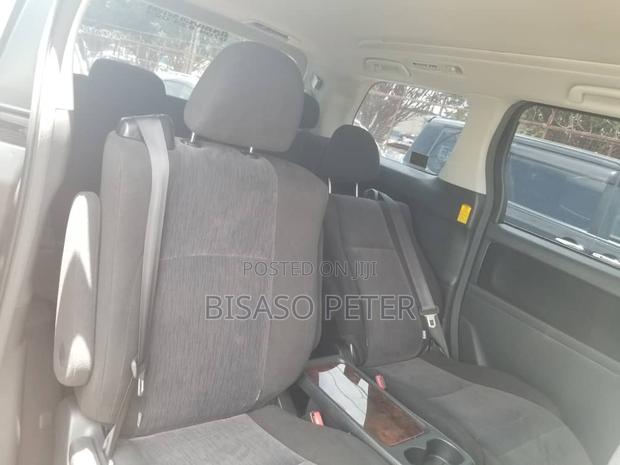 Toyota Alphard 2012 Silver