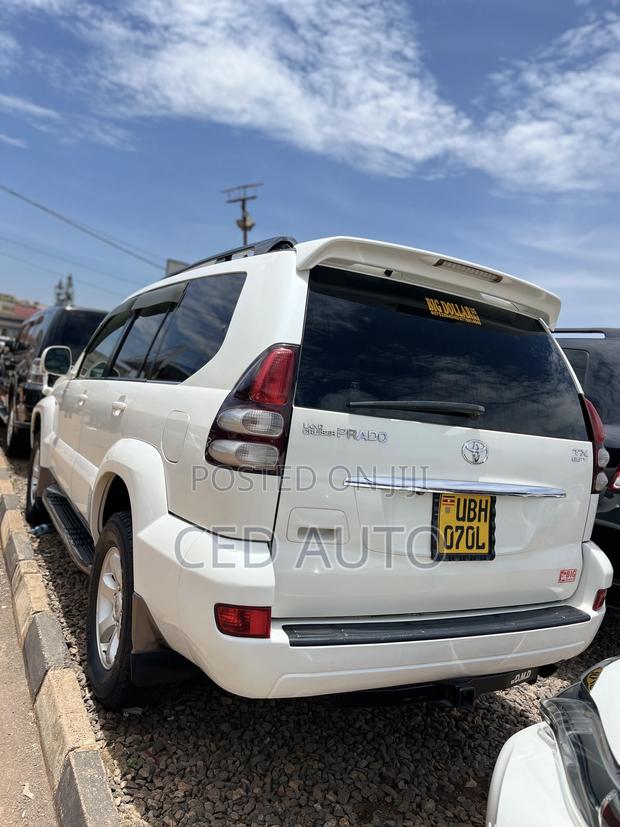 Toyota Land Cruiser Prado 2007 White