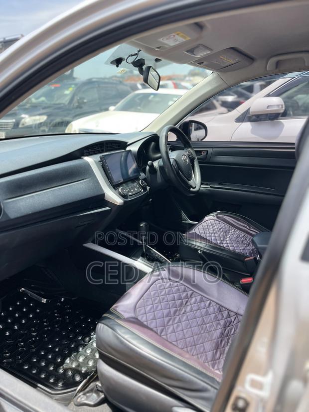 Toyota Corolla Fielder 2015 Silver