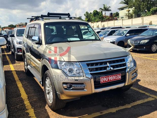 Mitsubishi Pajero V80 3.2 DI-D 2016 Gold