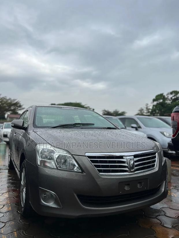 Toyota Premio 2012 Gray