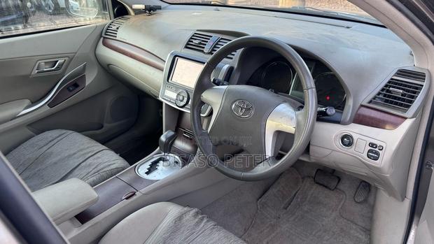 Toyota Premio 1.8 AWD 2011 Gray