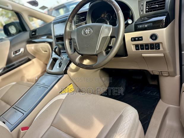 Toyota Alphard 2.4 Petrol AWD 2013 Silver