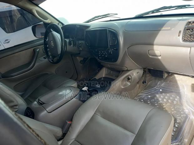 Toyota Sequoia Limited 4dr SUV (4.7L 8cyl 4A) 2004 Black
