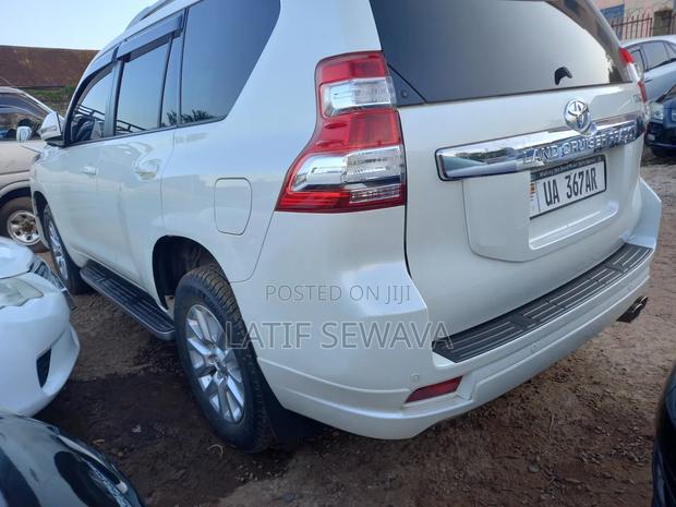 Toyota Land Cruiser Prado 2.8 D-4D 2015 White