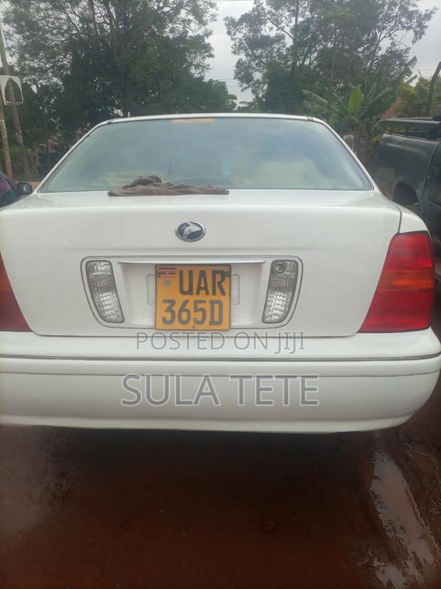 Toyota Progress 2.5 AWD 2000 White
