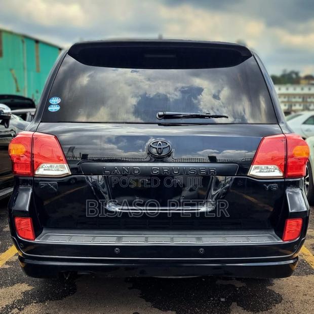Toyota Land Cruiser 4.6 V8 ZX 2015 Black