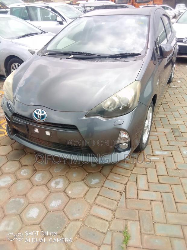 Toyota Aqua 2012 Gray