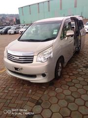 Toyota Noah 2013 Gold for sale