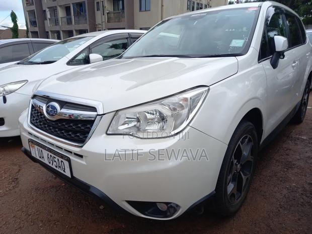 Subaru Forester 2.0XT Premium AWD 2016 White
