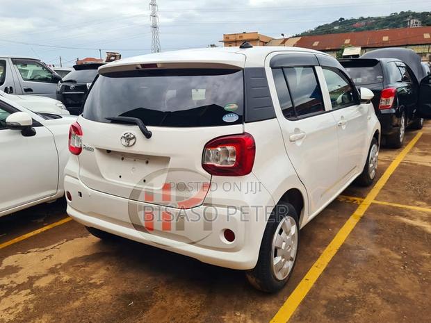 Toyota Passo 1.0 AWD 2016 White