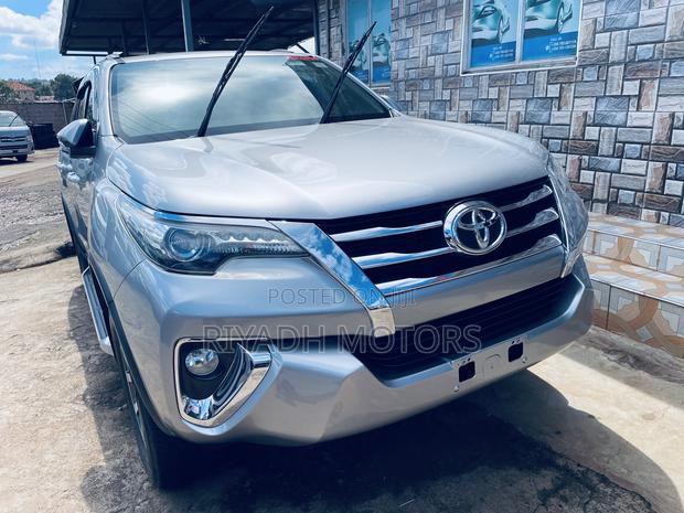 Toyota Fortuner 2016 Silver