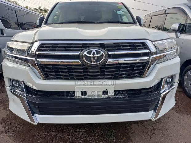 Toyota Land Cruiser 4.0 V6 GX-R 2010 White