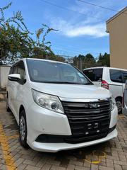 Toyota Noah 2016 Pearl for sale