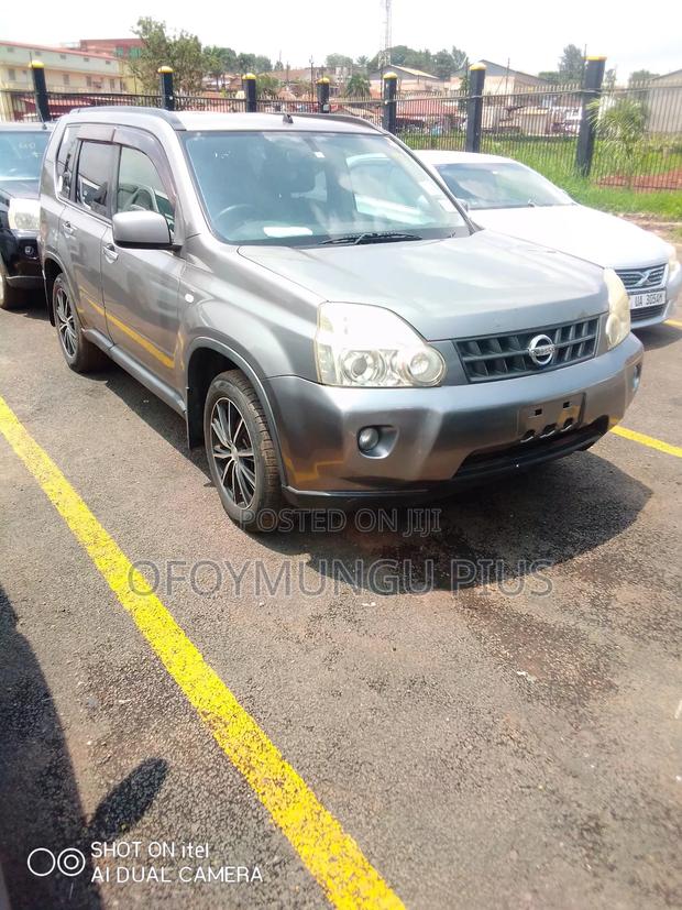 Nissan X-Trail 2011 Gray