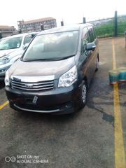 Toyota Noah 2009 Gold for sale